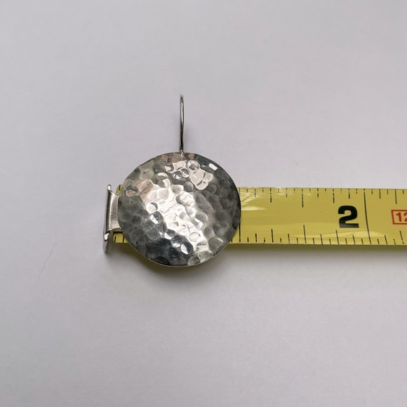 Sterling silver hammered earrings - Picture 3 of 4